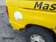 ✅ 2006 Ford Econoline Cargo • VIN: 1FTNE24W76HB25668 • Lot: 42183528. Wystawiony na IAAI z przebiegiem 225 468 mil. Bezpłatny archiwum sprzedaży aukcyjnych z USA i szczegółowy raport historii pojazdu na DreamBid. Zdjęcie 17.