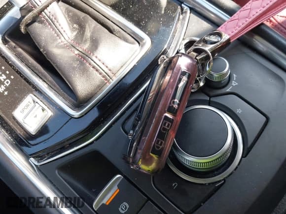 ✅ 2023 Mazda CX-5 S Carbon Edition • VIN: JM3KFBCM6P0252838 • Lot: 43248566. Wystawiony na IAAI z przebiegiem 37 599 mil. Bezpłatny archiwum sprzedaży aukcyjnych z USA i szczegółowy raport historii pojazdu na DreamBid. Zdjęcie 11.