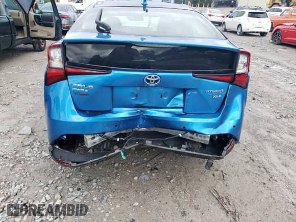 2022 Toyota Prius XLE with VIN JTDL9MFU7N3038576, listed as a Copart auction lot 84036345 with 62,195 mi miles and Salvage title. Bid and sale history available at DreamBid. Image 6.