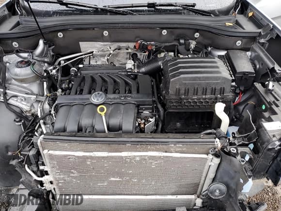 ✅ 2020 Volkswagen Atlas SEL Premium R-Line • VIN: 1V2TE2CA3LC212438 • Лот: 92131775. Опубликован ранее на Copart с пробегом 15 207 миль. Бесплатный доступ к архиву аукционных продаж из США и подробный отчёт об истории автомобиля на DreamBid. Изображение 12.