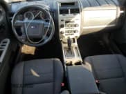 ✅ 2011 Ford Escape XLT • VIN: 1FMCU0D75BKA26704 • Lot: 84446025. Wystawiony na Copart z przebiegiem 253 540 mil. Bezpłatny archiwum sprzedaży aukcyjnych z USA i szczegółowy raport historii pojazdu na DreamBid. Zdjęcie 8.