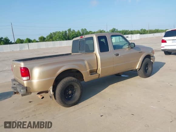 ✅ 2000 Ford Ranger XLT • VIN: 1FTZR15X7YTA93506 • Лот: 42954427. Опубликован ранее на IAAI с пробегом 347 938 миль. Бесплатный доступ к архиву аукционных продаж из США и подробный отчёт об истории автомобиля на DreamBid. Изображение 4.