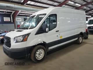✅ 2019 Ford Transit • VIN: 1FTYE2CM8KKB32476 • Lot: 68735675. Listed on Copart with 121,073 mi. Free auction sales archive from the USA and detailed vehicle history report at DreamBid. Image 1.