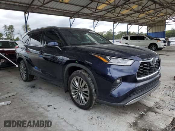 ✅ 2021 Toyota Highlander Platinum • VIN: 5TDFZRBH9MS063544 • Lot: 84775915. Listed on Copart with 166,707 mi. Free auction sales archive from the USA and detailed vehicle history report at DreamBid. Image 4.