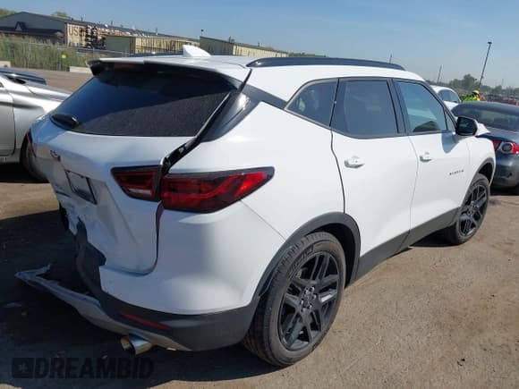 ✅ 2023 Chevrolet Blazer LT • VIN: 3GNKBCR42PS211964 • Lot: 43213143. Listed on IAAI with 36,925 mi. Free auction sales archive from the USA and detailed vehicle history report at DreamBid. Image 4.