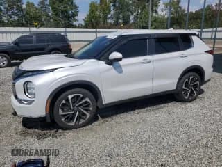 ✅ 2023 Mitsubishi Outlander SE • VIN: JA4J3UA86PZ017098 • Лот: 71611165. Опубликован ранее на Copart с пробегом 65 328 миль. Бесплатный доступ к архиву аукционных продаж из США и подробный отчёт об истории автомобиля на DreamBid. Изображение 1.