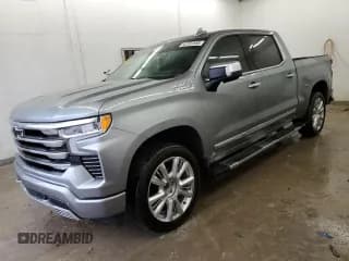 ✅ 2023 Chevrolet Silverado 1500 High Country • VIN: 2GCUDJED0P1121956 • Lot: 42707585. Wystawiony na Copart z przebiegiem 16 844 mil. Bezpłatny archiwum sprzedaży aukcyjnych z USA i szczegółowy raport historii pojazdu na DreamBid. Zdjęcie 1.