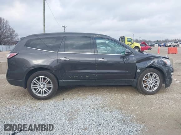 ✅ 2015 Chevrolet Traverse LT • VIN: 1GNKRGKDXFJ376156 • Lot: 41108024. Wystawiony na IAAI z przebiegiem 100 601 mil. Bezpłatny archiwum sprzedaży aukcyjnych z USA i szczegółowy raport historii pojazdu na DreamBid. Zdjęcie 14.