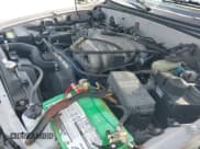 ✅ 1997 Toyota 4Runner Limited • VIN: JT3HN87R3V0075374 • Lot: 42425213. Wystawiony na IAAI z przebiegiem 270 932 mil. Bezpłatny archiwum sprzedaży aukcyjnych z USA i szczegółowy raport historii pojazdu na DreamBid. Zdjęcie 13.