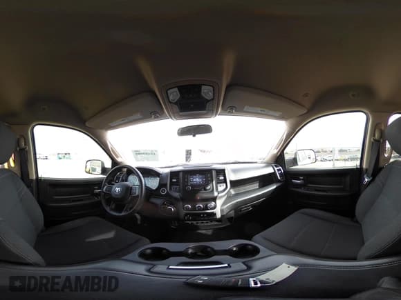 ✅ 2019 Ram 2500 Tradesman • VIN: 3C6UR5HJ3KG595479 • Lot: 41480080. Wystawiony na IAAI z przebiegiem 63 268 mil. Bezpłatny archiwum sprzedaży aukcyjnych z USA i szczegółowy raport historii pojazdu na DreamBid. Zdjęcie 19.