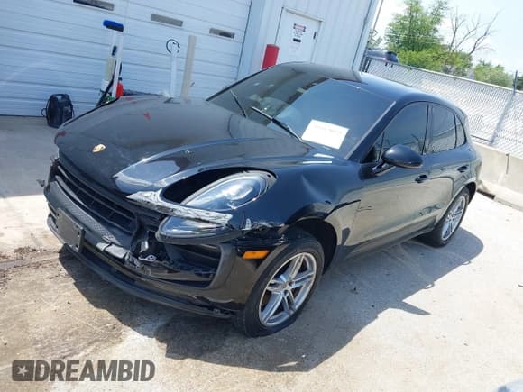 ✅ 2022 Porsche Macan • VIN: WP1AA2A51NLB05822 • Lot: 39567077. Listed on IAAI with 54,527 mi. Free auction sales archive from the USA and detailed vehicle history report at DreamBid. Image 2.