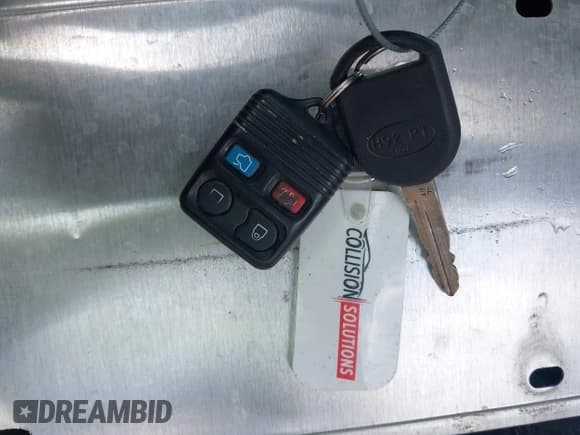 ✅ 2007 Ford Mustang GT Deluxe • VIN: 1ZVHT82H475204791 • Lot: 42728878. Listed on IAAI with 109,428 mi. Free auction sales archive from the USA and detailed vehicle history report at DreamBid. Image 11.