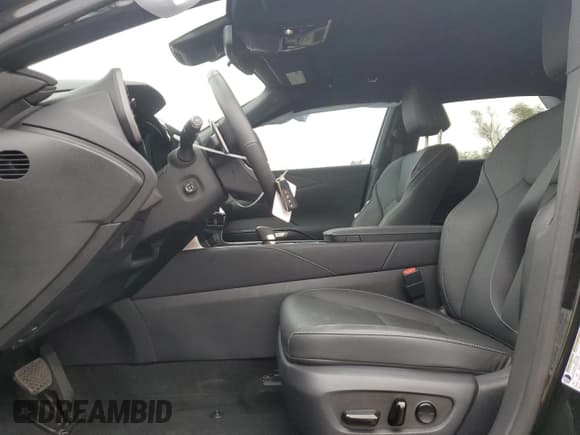 ✅ 2024 Lexus RX 350 • VIN: 2T2BAMCA5RC088060 • Лот: 86323905. Опубликован ранее на Copart с пробегом 9 256 миль. Бесплатный доступ к архиву аукционных продаж из США и подробный отчёт об истории автомобиля на DreamBid. Изображение 7.