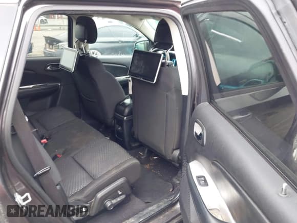 ✅ 2018 Dodge Journey SE • VIN: 3C4PDCAB7JT498724 • Lot: 42880518. Listed on IAAI with 118,411 mi. Free auction sales archive from the USA and detailed vehicle history report at DreamBid. Image 8.