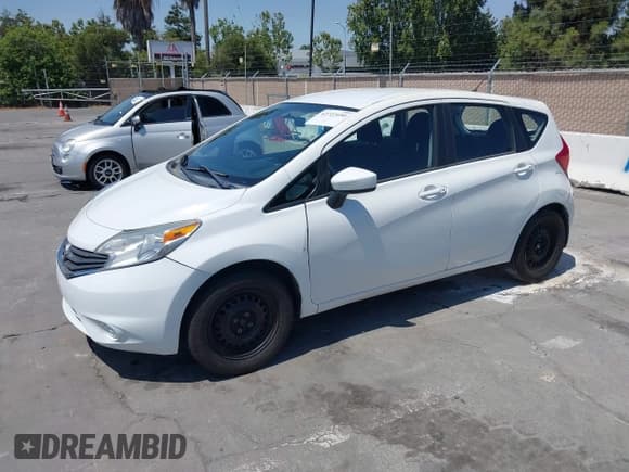 ✅ 2015 Nissan Note S • VIN: 3N1CE2CP1FL413420 • Лот: 42722450. Опубликован ранее на IAAI с пробегом 141 427 миль. Бесплатный доступ к архиву аукционных продаж из США и подробный отчёт об истории автомобиля на DreamBid. Изображение 2.