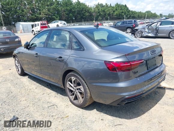 ✅ 2022 Audi A4 S line Premium Plus • VIN: WAUEAAF45NN005088 • Лот: 42746961. Опубликован ранее на IAAI с пробегом 41 876 миль. Бесплатный доступ к архиву аукционных продаж из США и подробный отчёт об истории автомобиля на DreamBid. Изображение 3.