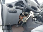 ✅ 2000 Hyundai Elantra • VIN: KMHJW35F0YU158324 • Lot: 43622185. Wystawiony na IAAI z przebiegiem 86 528 mil. Bezpłatny archiwum sprzedaży aukcyjnych z USA i szczegółowy raport historii pojazdu na DreamBid. Zdjęcie 12.