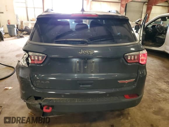 ✅ 2018 Jeep Compass Trailhawk • VIN: 3C4NJDDB8JT282219 • Лот: 82666995. Опубликован ранее на Copart с пробегом 101 539 миль. Бесплатный доступ к архиву аукционных продаж из США и подробный отчёт об истории автомобиля на DreamBid. Изображение 6.
