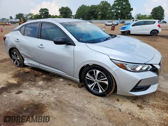 ✅ 2020 Nissan Sentra SV • VIN: 3N1AB8CV4LY236636 • Lot: 81411745. Wystawiony na Copart z przebiegiem 82 723 mil. Bezpłatny archiwum sprzedaży aukcyjnych z USA i szczegółowy raport historii pojazdu na DreamBid. Zdjęcie 4.