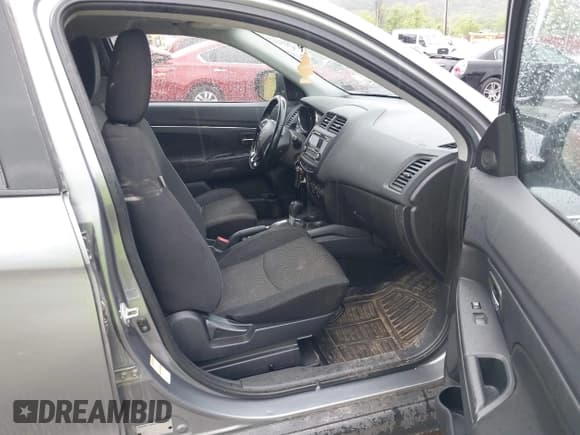 ✅ 2016 Mitsubishi Outlander ES • VIN: JA4AR3AW9GZ046117 • Лот: 42295842. Опубликован ранее на IAAI с пробегом 130 199 миль. Бесплатный доступ к архиву аукционных продаж из США и подробный отчёт об истории автомобиля на DreamBid. Изображение 5.