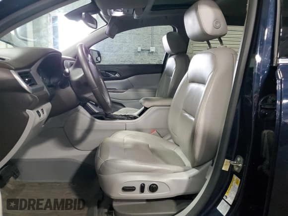 ✅ 2017 GMC Acadia SLT • VIN: 1GKKNWLS3HZ259202 • Lot: 81040565. Wystawiony na Copart z przebiegiem 94 697 mil. Bezpłatny archiwum sprzedaży aukcyjnych z USA i szczegółowy raport historii pojazdu na DreamBid. Zdjęcie 7.