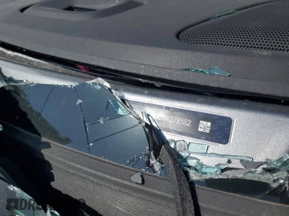 2024 Chevrolet Tahoe LT z VIN 1GNSKNKD6RR378582, wystawiony jako Copart lot #62741555 z przebiegiem Nie podano mil oraz Szkoda całkowita • Salvage title. Historia ofert i sprzedaży dostępna na DreamBid. Obrazek 13.