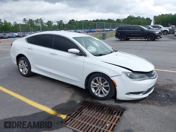 ✅ 2015 Chrysler 200 Limited • VIN: 1C3CCCAB2FN649675 • Lot: 42420961. Listed on IAAI with 126,662 mi. Free auction sales archive from the USA and detailed vehicle history report at DreamBid. Image 1.