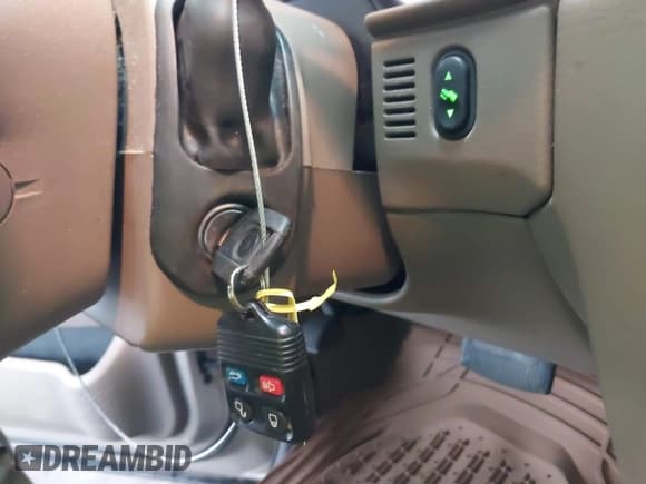 ✅ 2004 Mercury Mountaineer Convenience • VIN: 4M2DU66WX4ZJ32781 • Лот: 42133826. Опубликован ранее на IAAI с пробегом 69 359 миль. Бесплатный доступ к архиву аукционных продаж из США и подробный отчёт об истории автомобиля на DreamBid. Изображение 11.