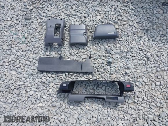 ✅ 1988 Toyota Camry LE • VIN: JT2SV22E9J3261621 • Lot: 42543098. Wystawiony na IAAI z przebiegiem 154 582 mil. Bezpłatny archiwum sprzedaży aukcyjnych z USA i szczegółowy raport historii pojazdu na DreamBid. Zdjęcie 11.