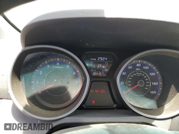 ✅ 2015 Hyundai Elantra SE • VIN: KMHDH4AE9FU311175 • Lot: 61083985. Listed on Copart with 184,157 mi. Free auction sales archive from the USA and detailed vehicle history report at DreamBid. Image 9.