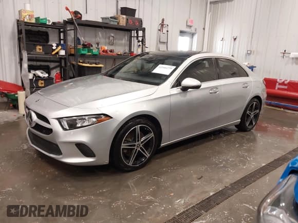 ✅ 2020 Mercedes-Benz A 220 • VIN: W1K3G4FB6LJ197267 • Lot: 42166279. Listed on IAAI with 42,649 mi. Free auction sales archive from the USA and detailed vehicle history report at DreamBid. Image 17.