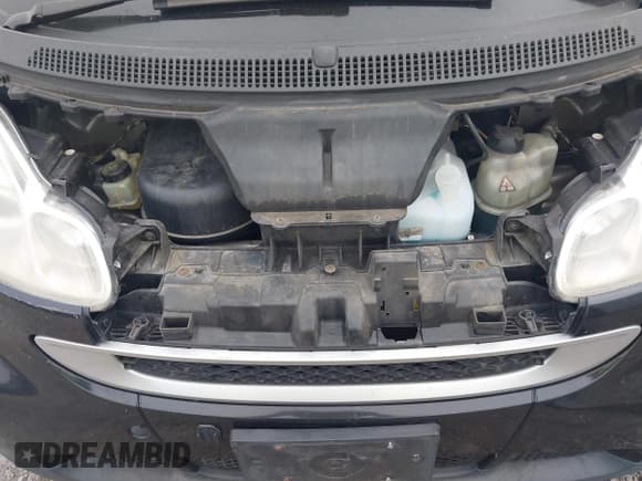 ✅ 2009 Smart fortwo Pure • VIN: WMEEJ31X19K220847 • Lot: 42817145. Listed on IAAI with 130,888 mi. Free auction sales archive from the USA and detailed vehicle history report at DreamBid. Image 10.