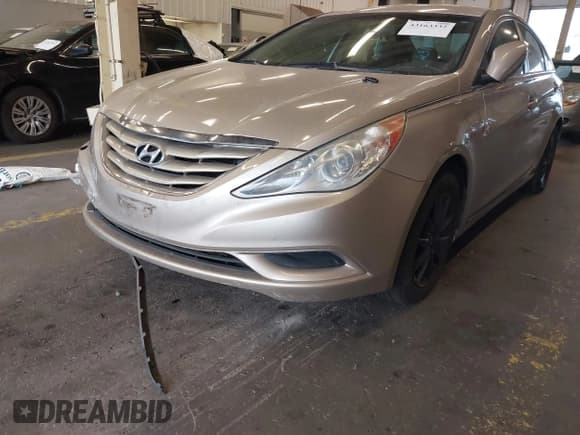 ✅ 2011 Hyundai Sonata GLS • VIN: 5NPEB4AC3BH066421 • Lot: 43163332. Listed on IAAI with 155,955 mi. Free auction sales archive from the USA and detailed vehicle history report at DreamBid. Image 6.