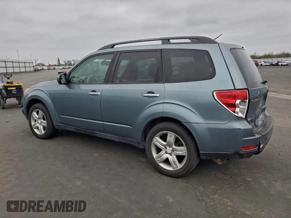 ✅ 2009 Subaru Forester X • VIN: JF2SH63679H722392 • Lot: 92882245. Listed on Copart with 181,711 mi. Free auction sales archive from the USA and detailed vehicle history report at DreamBid. Image 2.