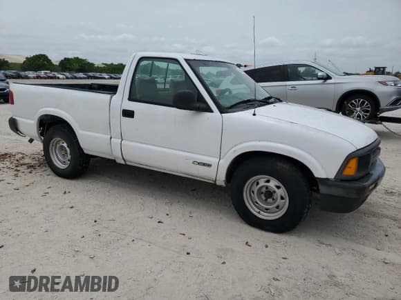 ✅ 1997 Chevrolet S-10 • VIN: 1GCCS14X2V8184581 • Лот: 59820885. Опубликован ранее на Copart с пробегом 205 233 миль. Бесплатный доступ к архиву аукционных продаж из США и подробный отчёт об истории автомобиля на DreamBid. Изображение 4.