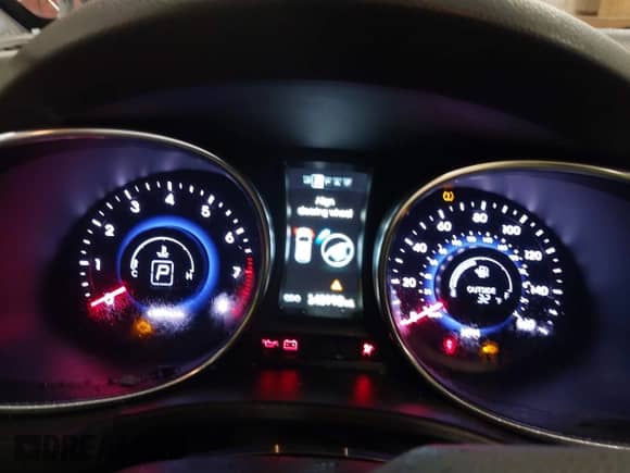 2015 Hyundai Santa Fe Limited with VIN KM8SR4HF4FU116779, listed as a IAAI auction lot 41595910 with 148,992 mi miles and . Bid and sale history available at DreamBid. Image 7.