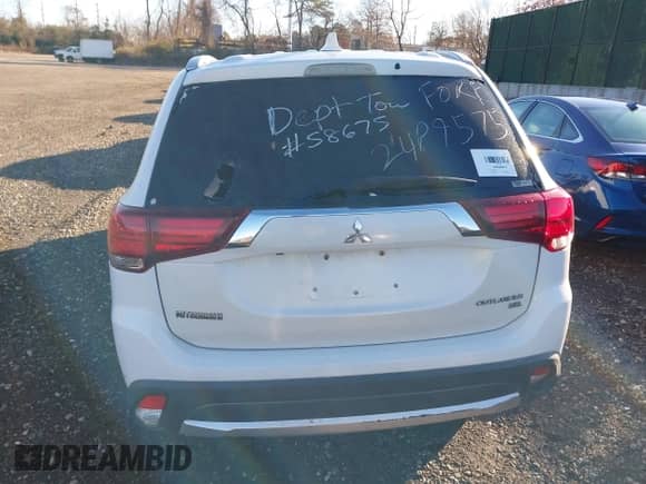 2017 Mitsubishi Outlander SE с VIN JA4AZ3A3XHZ058588, выставлен на аукционе IAAI как лот 40880313 с пробегом Не указан миль и . История ставок и продаж доступна на DreamBid. Изображение 15.