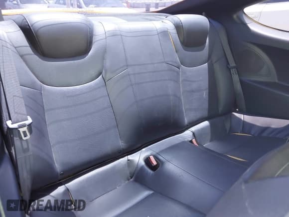 ✅ 2012 Hyundai Genesis Coupe Grand Touring • VIN: KMHHU6KH0CU073939 • Lot: 42357097. Wystawiony na IAAI z przebiegiem 109 408 mil. Bezpłatny archiwum sprzedaży aukcyjnych z USA i szczegółowy raport historii pojazdu na DreamBid. Zdjęcie 8.