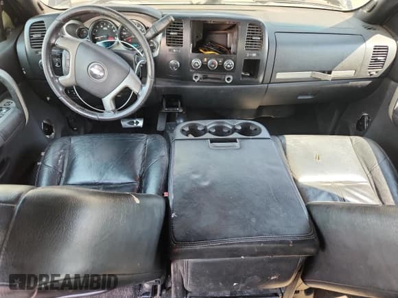 ✅ 2007 Chevrolet Silverado 2500HD 1LT • VIN: 1GCHK23667F540498 • Лот: 70387025. Опубликован ранее на Copart с пробегом 288 860 миль. Бесплатный доступ к архиву аукционных продаж из США и подробный отчёт об истории автомобиля на DreamBid. Изображение 8.