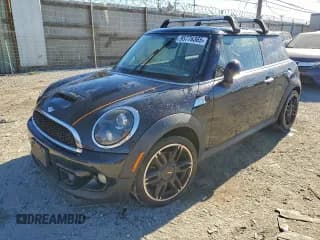 ✅ 2013 MINI Hardtop S • VIN: WMWSV3C54DT480046 • Lot: 95776365. Listed on Copart with 131,835 mi. Free auction sales archive from the USA and detailed vehicle history report at DreamBid. Image 1.