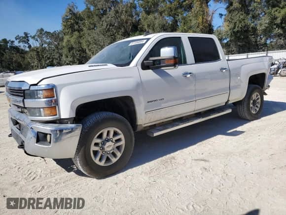 2016 Chevrolet Silverado 3500HD LTZ с VIN 1GC4K0C82GF201435, выставлен на аукционе Copart как лот 81556884 с пробегом 236 039 миль миль и Списание • Salvage title. История ставок и продаж доступна на DreamBid. Изображение 1.