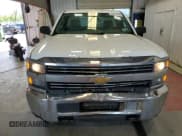 ✅ 2015 Chevrolet Silverado 2500HD Work Truck • VIN: 1GC0CUEGXFZ115245 • Lot: 64478175. Wystawiony na Copart z przebiegiem 253 326 mil. Bezpłatny archiwum sprzedaży aukcyjnych z USA i szczegółowy raport historii pojazdu na DreamBid. Zdjęcie 5.