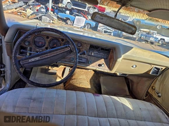 ✅ 1971 Chevrolet Monte Carlo • VIN: 138571K189890 • Лот: 96817105. Опубликован ранее на Copart с пробегом 24 657 миль. Бесплатный доступ к архиву аукционных продаж из США и подробный отчёт об истории автомобиля на DreamBid. Изображение 9.