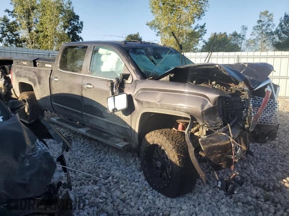 ✅ 2016 GMC Sierra 2500HD Denali • VIN: 1GT12UE88GF154564 • Lot: 81839565. Listed on Copart with Not provided. Free auction sales archive from the USA and detailed vehicle history report at DreamBid. Image 4.