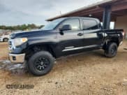 ✅ 2017 Toyota Tundra SR5 • VIN: 5TFEM5F19HX110166 • Lot: 89914345. Wystawiony na Copart z przebiegiem 191 859 mil. Bezpłatny archiwum sprzedaży aukcyjnych z USA i szczegółowy raport historii pojazdu na DreamBid. Zdjęcie 1.
