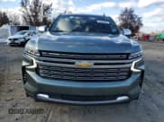 ✅ 2023 Chevrolet Suburban Premier • VIN: 1GNSCFKD5PR392568 • Lot: 91659965. Wystawiony na Copart z przebiegiem 76 283 mil. Bezpłatny archiwum sprzedaży aukcyjnych z USA i szczegółowy raport historii pojazdu na DreamBid. Zdjęcie 5.