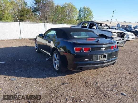 ✅ 2012 Chevrolet Camaro 1LT • VIN: 2G1FB3D35C9206900 • Lot: 41817790. Wystawiony na IAAI z przebiegiem 361 507 mil. Bezpłatny archiwum sprzedaży aukcyjnych z USA i szczegółowy raport historii pojazdu na DreamBid. Zdjęcie 3.