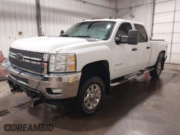 ✅ 2011 Chevrolet Silverado 2500HD LT • VIN: 1GC1KXCG0BF190396 • Лот: 42008385. Опубликован ранее на IAAI с пробегом 193 545 миль. Бесплатный доступ к архиву аукционных продаж из США и подробный отчёт об истории автомобиля на DreamBid. Изображение 2.