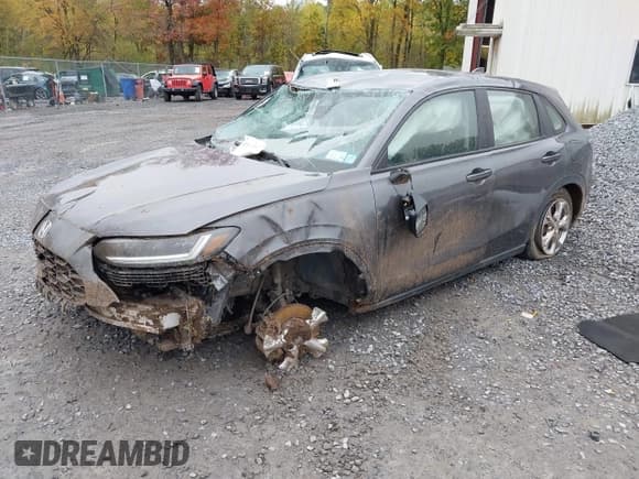 ✅ 2025 Honda HR-V LX • VIN: 3CZRZ2H35SM732822 • Lot: 43424127. Wystawiony na IAAI z przebiegiem 23 833 mil. Bezpłatny archiwum sprzedaży aukcyjnych z USA i szczegółowy raport historii pojazdu na DreamBid. Zdjęcie 2.