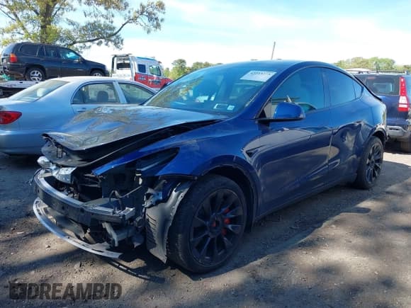 ✅ 2022 Tesla Model Y Long Range • VIN: 7SAYGDEE5NF314085 • Lot: 42233275. Wystawiony na IAAI z przebiegiem 30 024 mil. Bezpłatny archiwum sprzedaży aukcyjnych z USA i szczegółowy raport historii pojazdu na DreamBid. Zdjęcie 14.